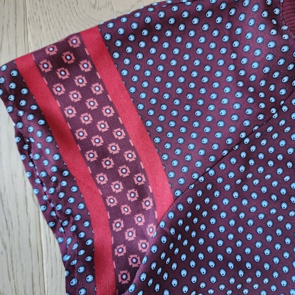 Ann Taylor LOFT silky top size XS Petite - Picture 4 of 9